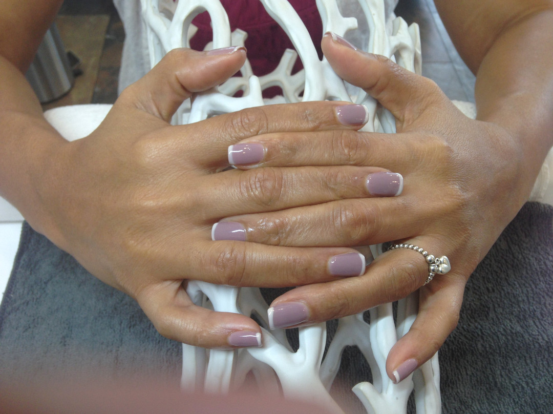 Atera Boutique Spa-Holetown必去景点