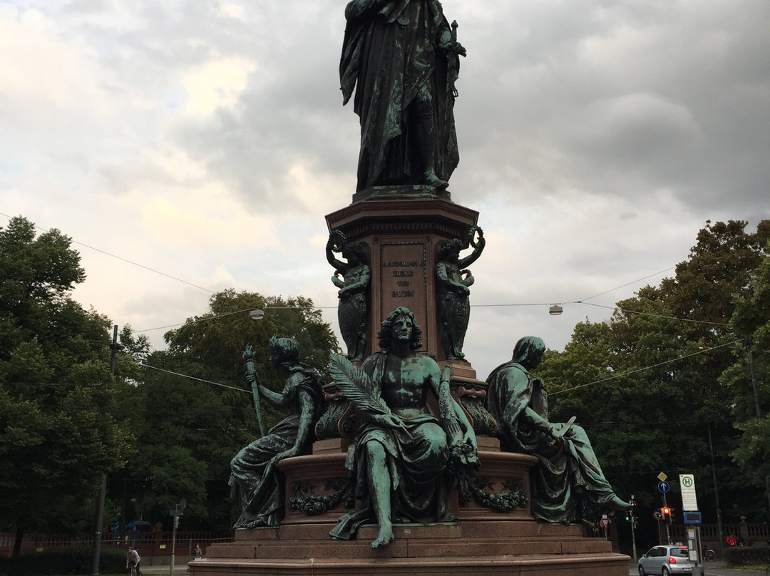 Monument of King Max II-Kirchheim bei Munich必去景点