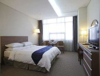 华美达东滩主图