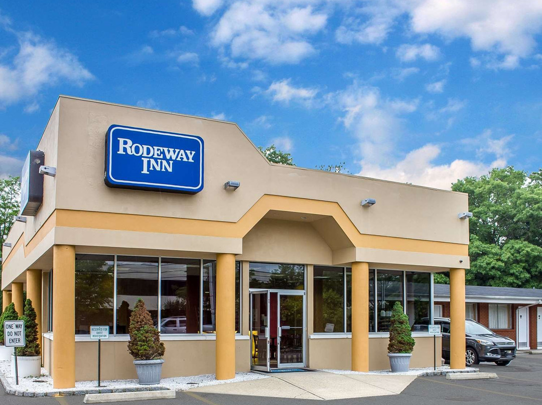 麦克阿瑟机场罗德威旅馆主图