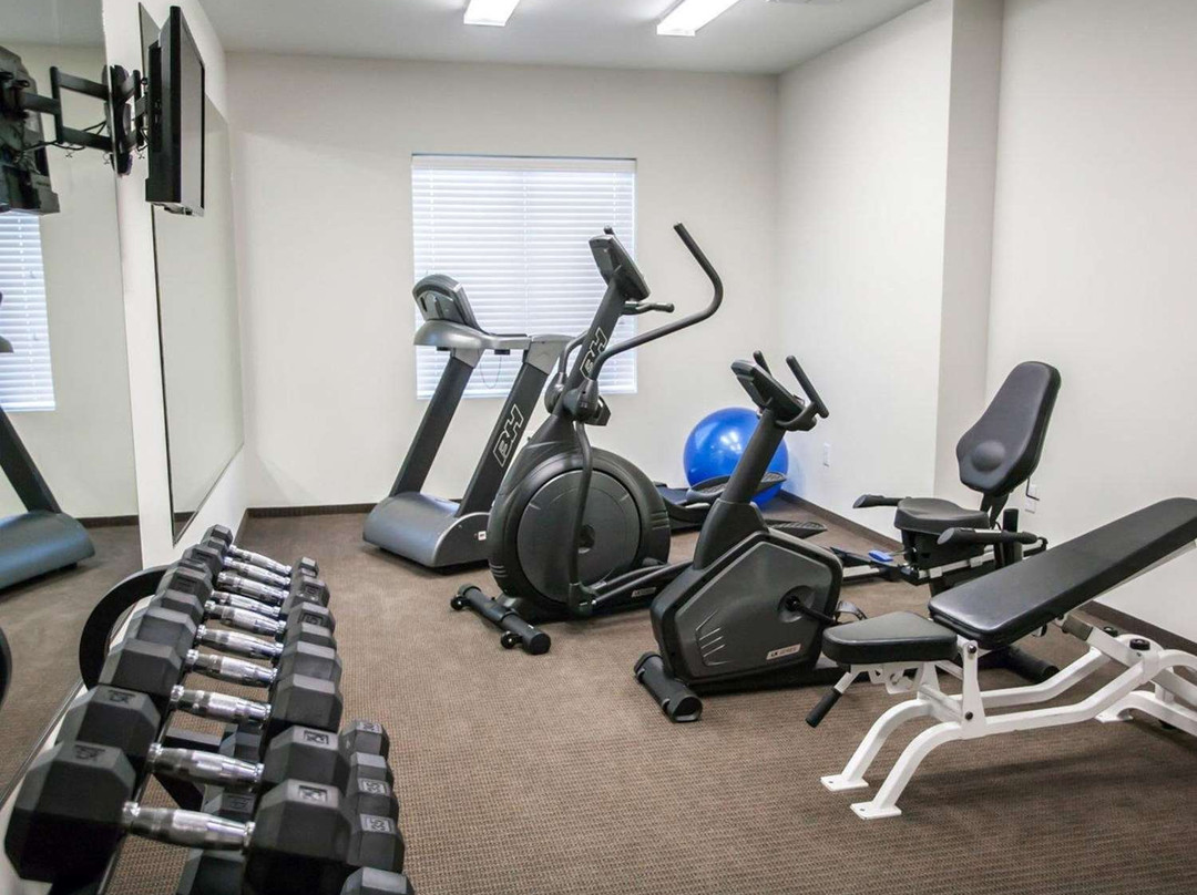 格尔夫波特斯利普套房酒店主图