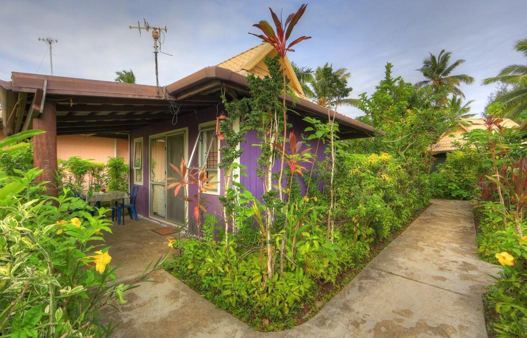 The Friendly Islander- Papiloa's Place.主图