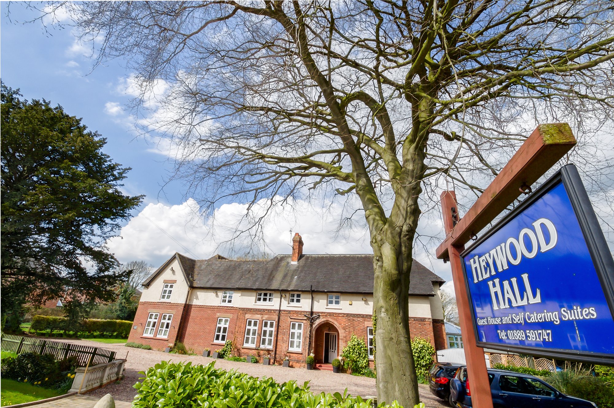 Heywood Hall-官方