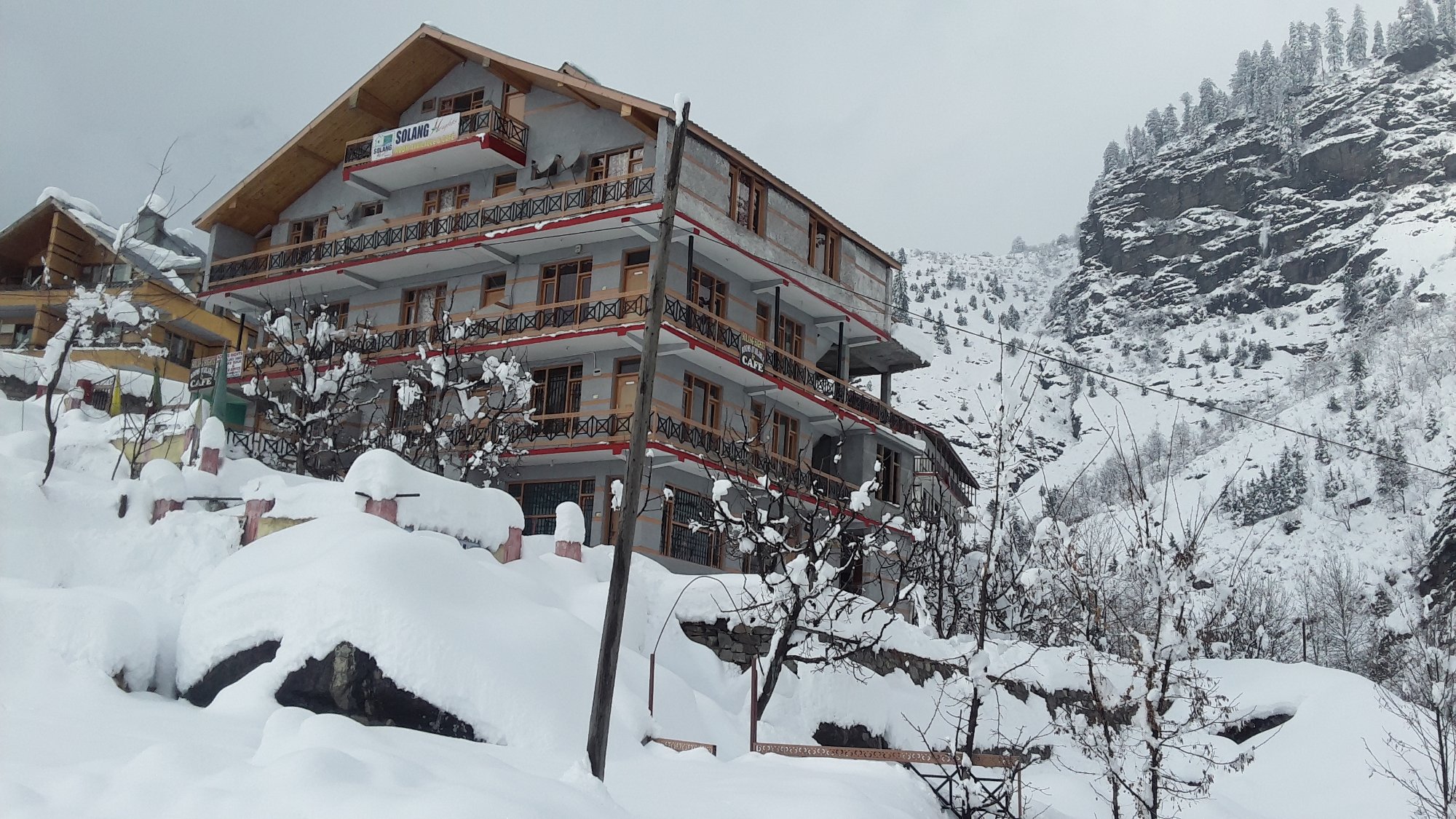 Solang Heights Hotel And Cafe-官方