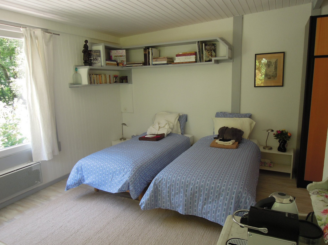La Maison pres de la Riviere主图