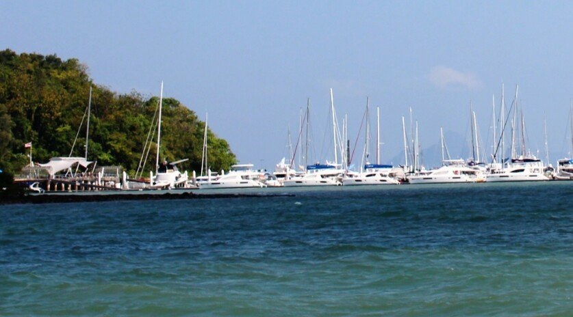 芭东绿山酒店主图