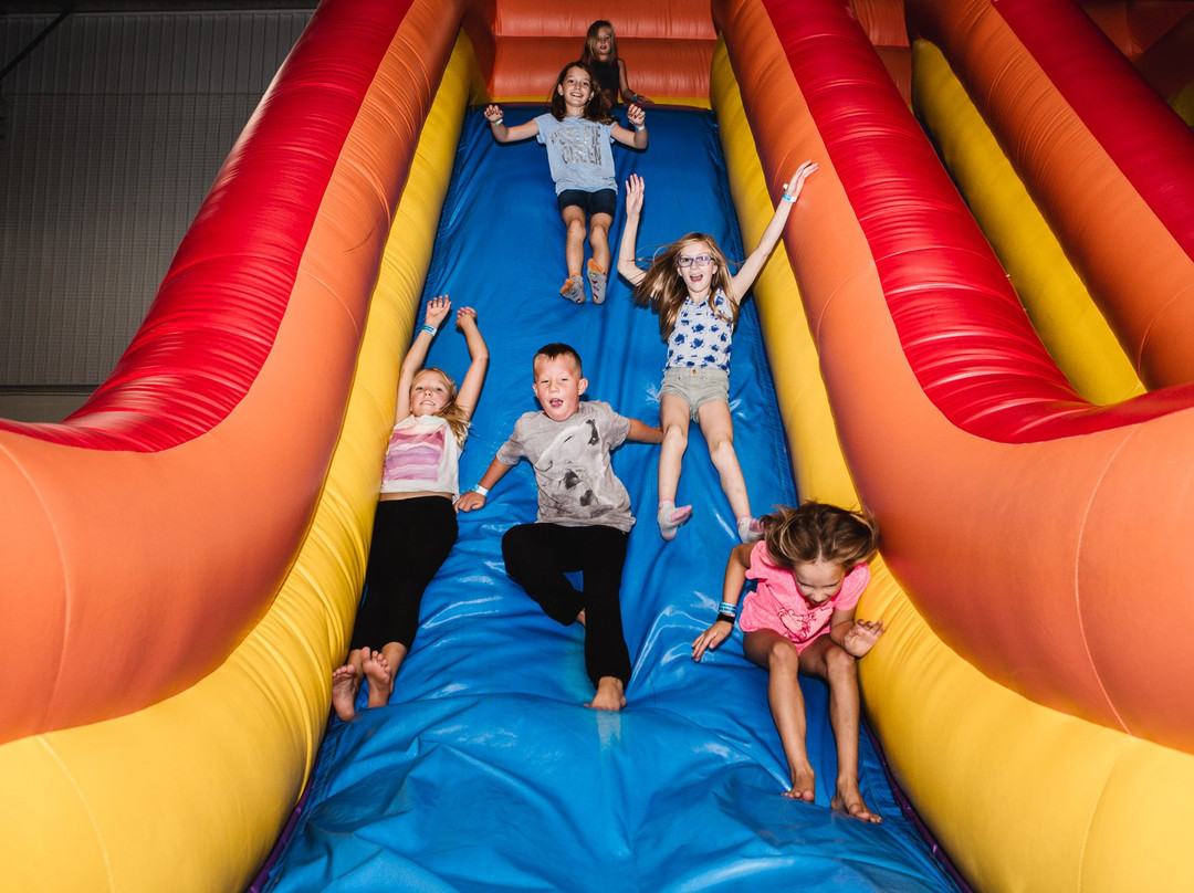 Spray Lake Sawmills Family Sports Centre-科克伦必去景点