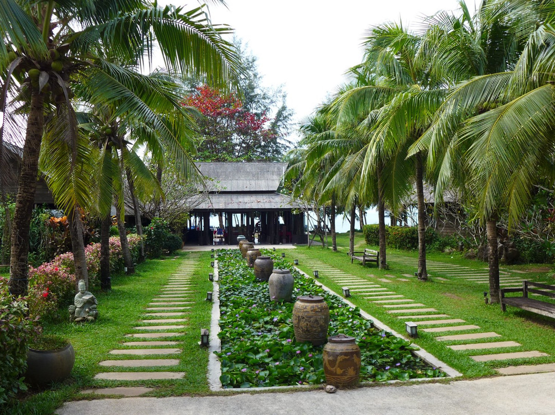 芝瓦里度假村主图