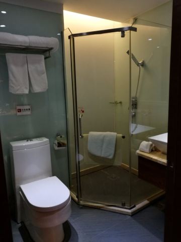 梅州华美达酒店（万达广场店）-浴室