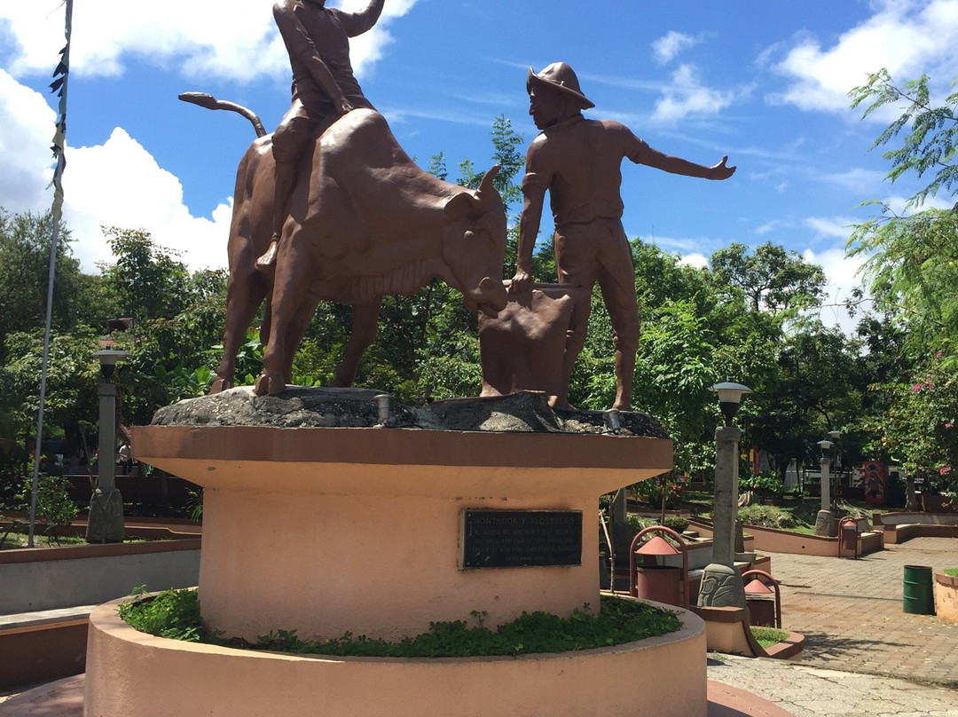 Parque  Bernabela Ramos景点图片