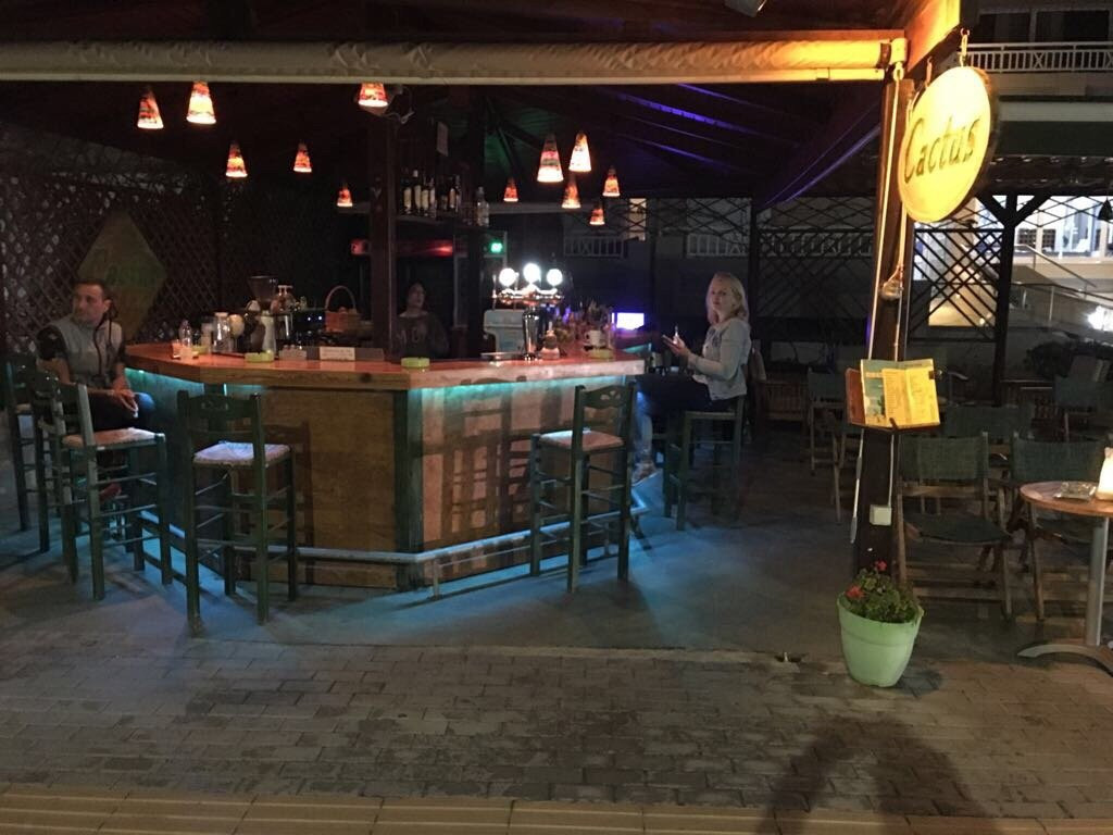 Cactus Beach Bar-帕诺尔莫斯必去景点
