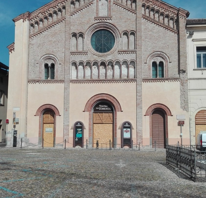 Teatro San Domenico-克雷马必去景点