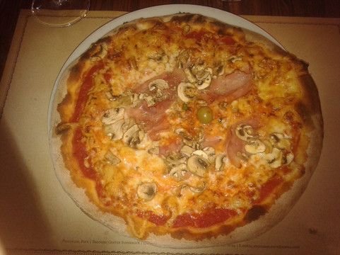 Piazza del papa主图