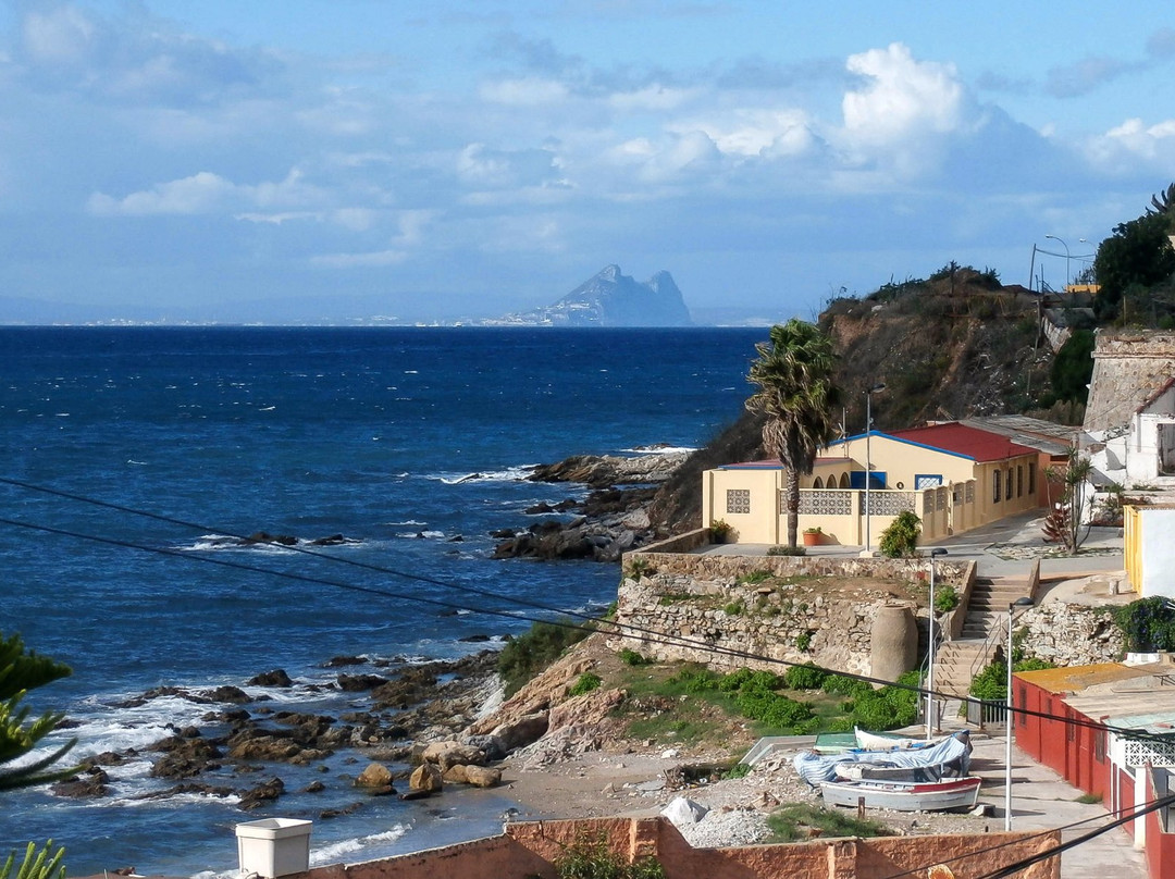 Playa de San Amaro景点图片