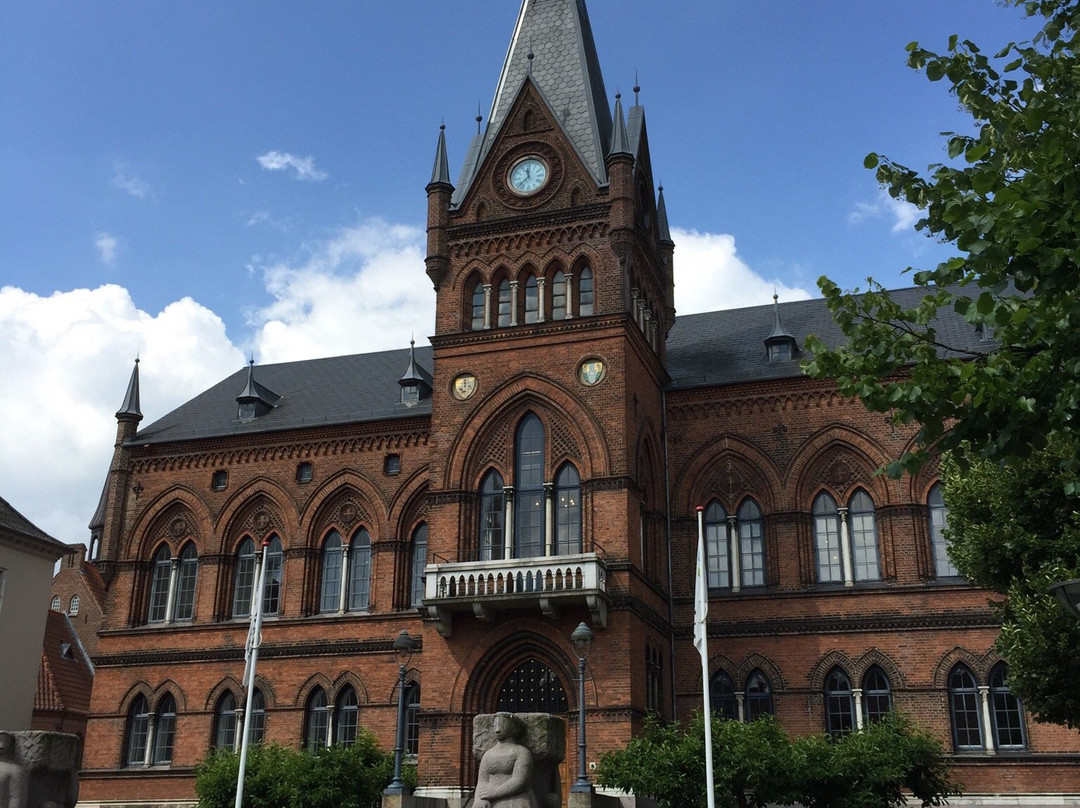 Vejle Rådhus-瓦埃勒必去景点