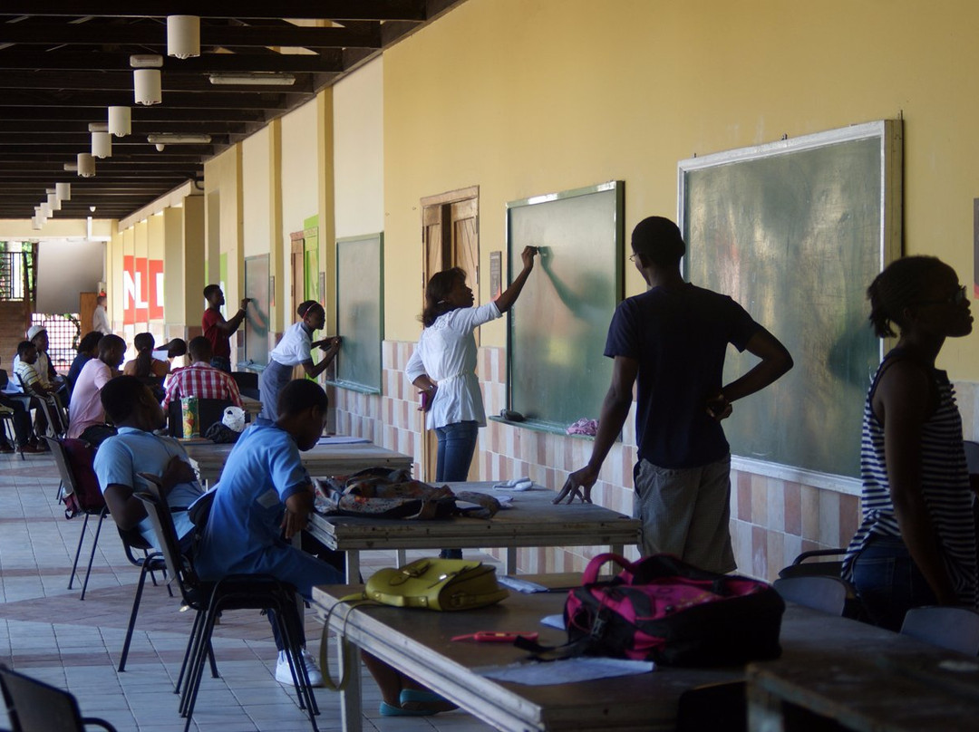 Centro Cultural de España en Malabo-马拉博必去景点