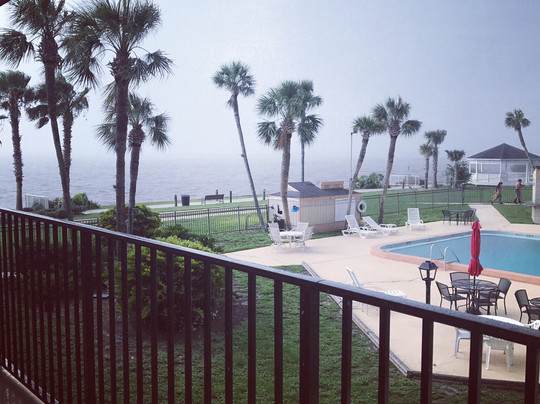 Monroe's On The Lake Hotel & Banquet Hall主图