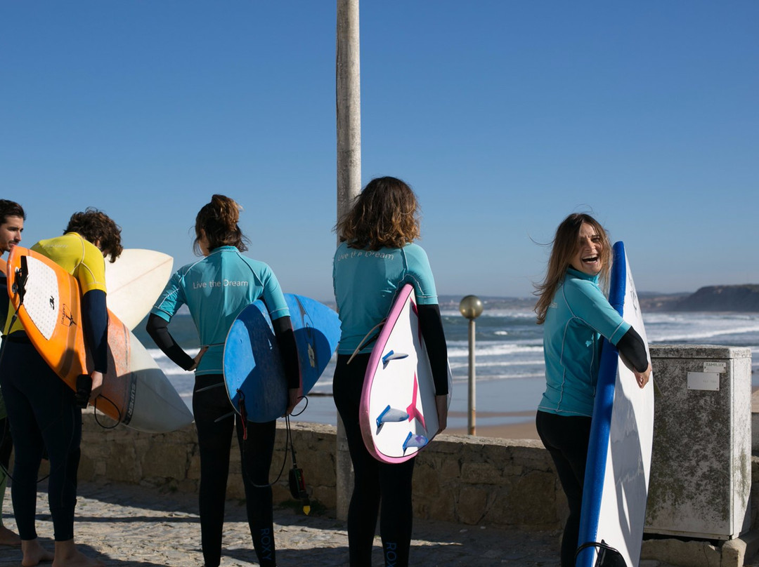 Escola de Surf de Peniche-佩尼切必去景点