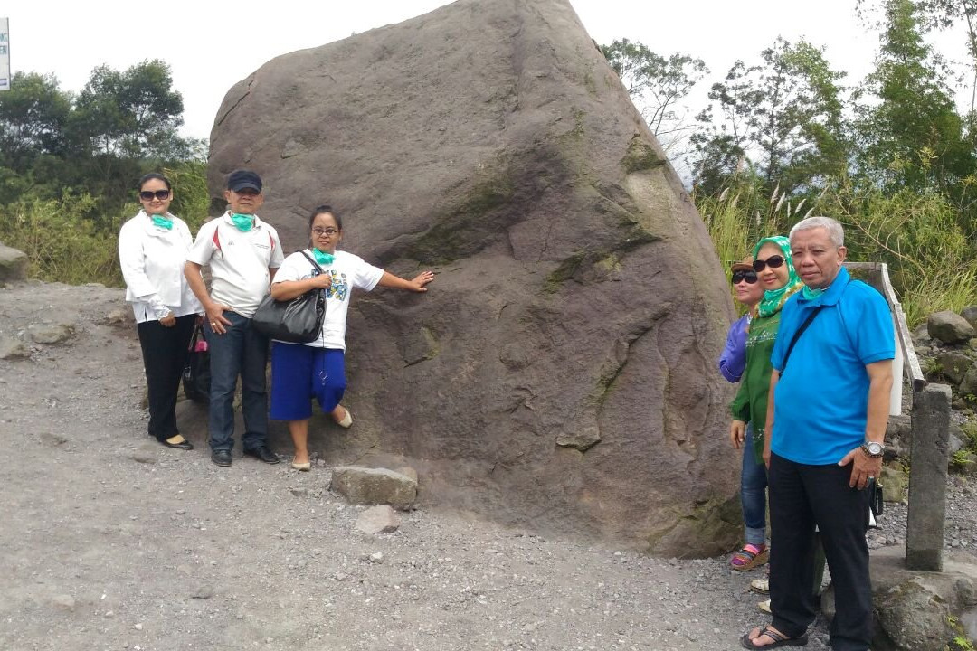 Alien Rocks-Sleman必去景点