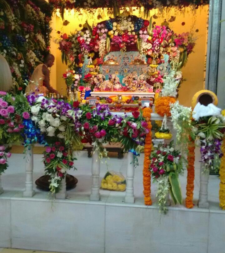 Sri Sri Radha Madanmohan Temple景点图片
