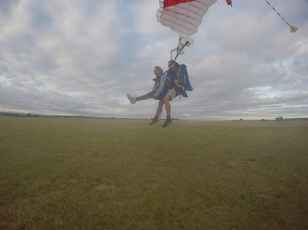 Sauter en Parachute景点图片