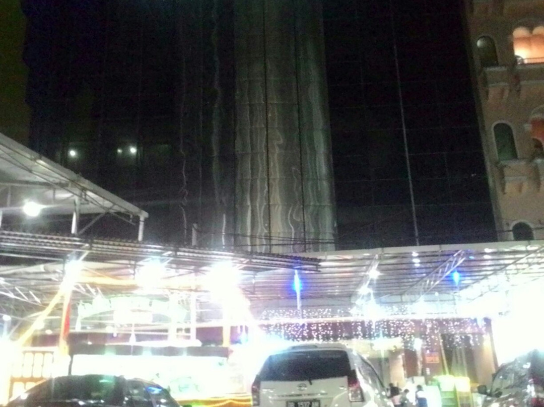 Grand Merciful Building景点图片