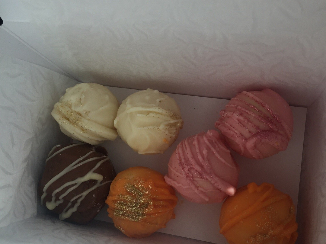 Chocol8s and Courtyard Candy景点图片
