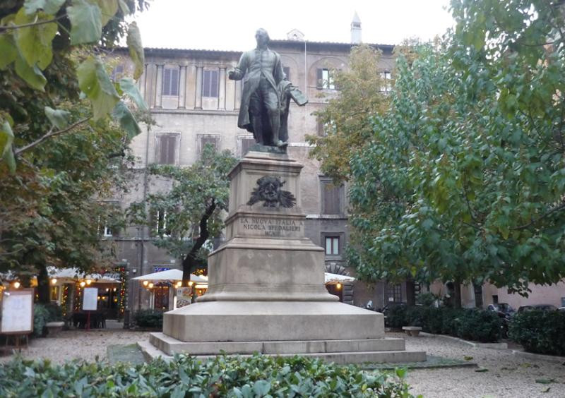 Piazza Sforza Cesarini景点图片