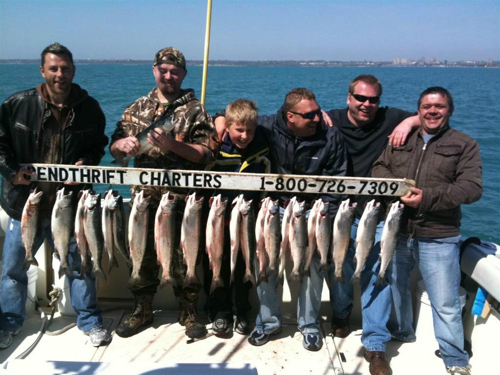 Spendthrift Charters-Waukegan必去景点