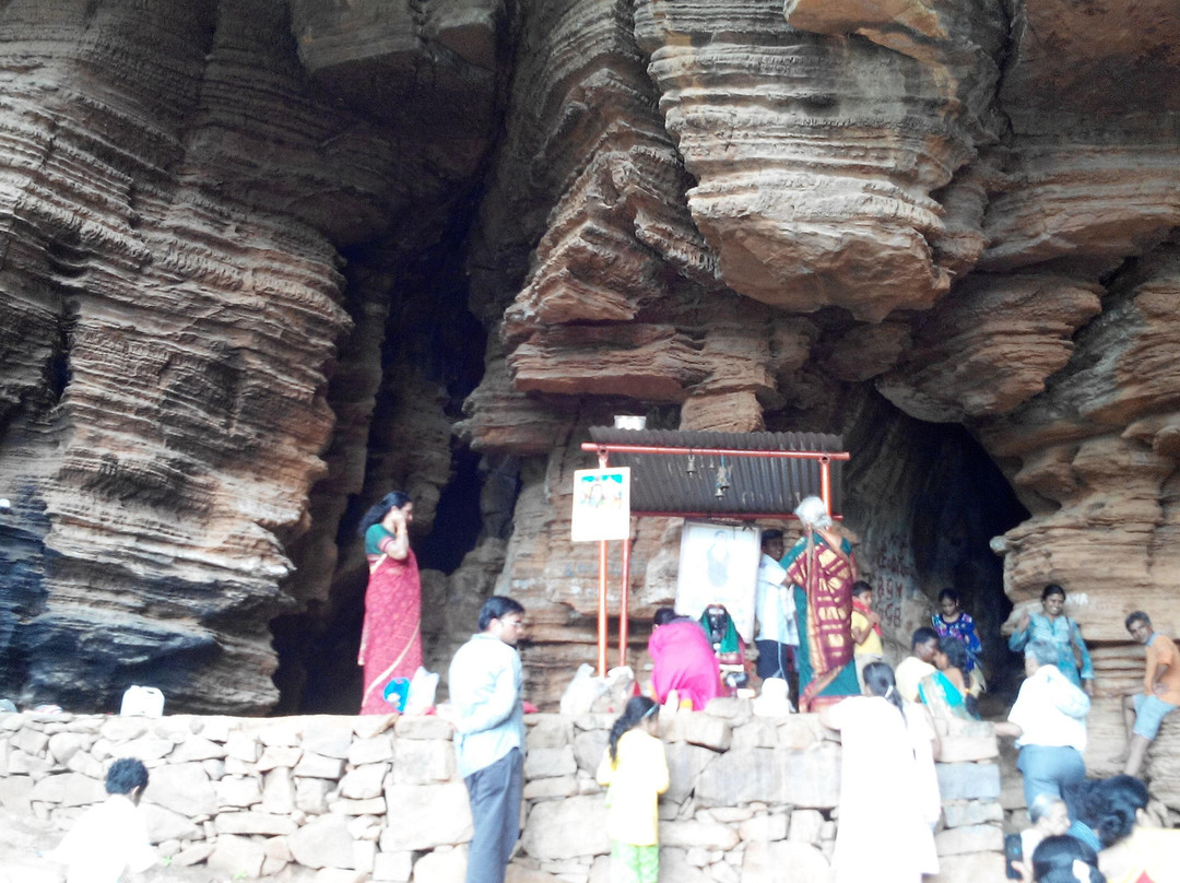 Akka Mahadevi Caves景点图片