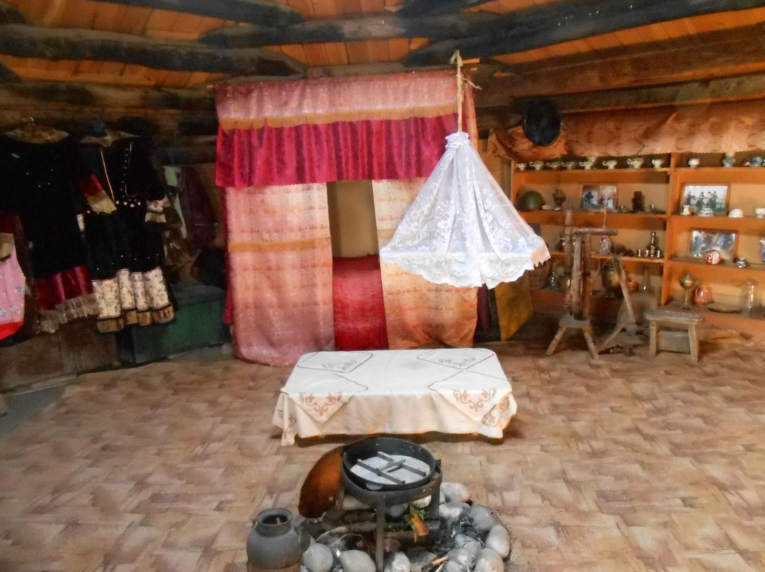 Khuptuyakh Tas Open-Air Museum Ankhakovskiy景点图片
