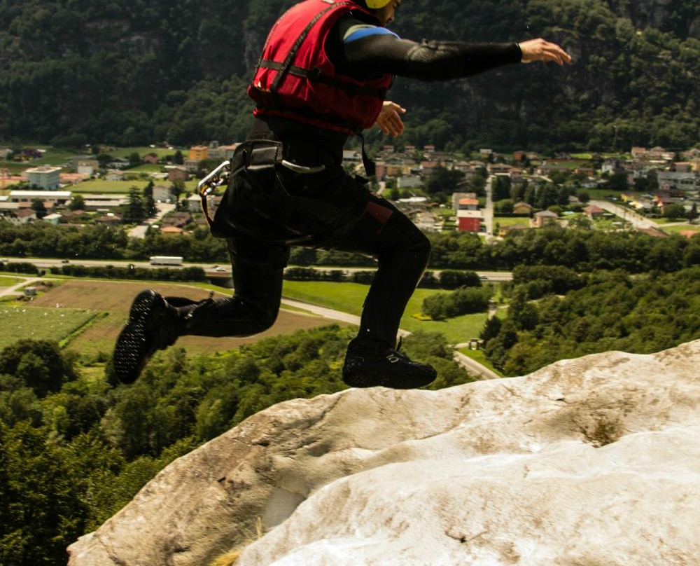 Indepth Outthere Adventures-Gordola必去景点