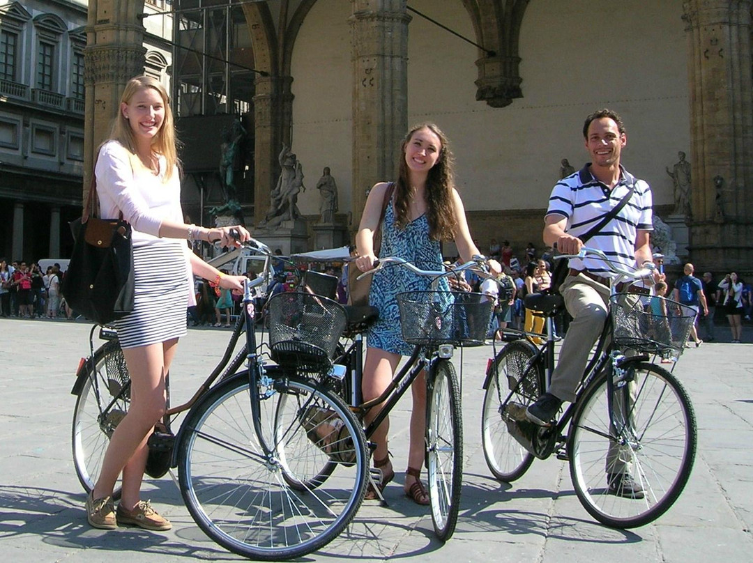 Cycling in Florence景点图片