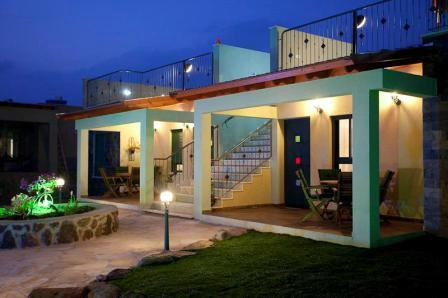 Had Nes酒店住宿-Tenebagolan Suites Zimmers