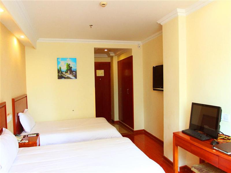 格林豪泰南通如东文峰财富广场商务酒店主图