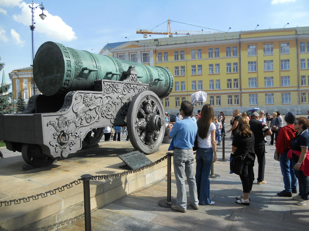 Tsar Bell and Tsar Cannon-莫斯科必去景点