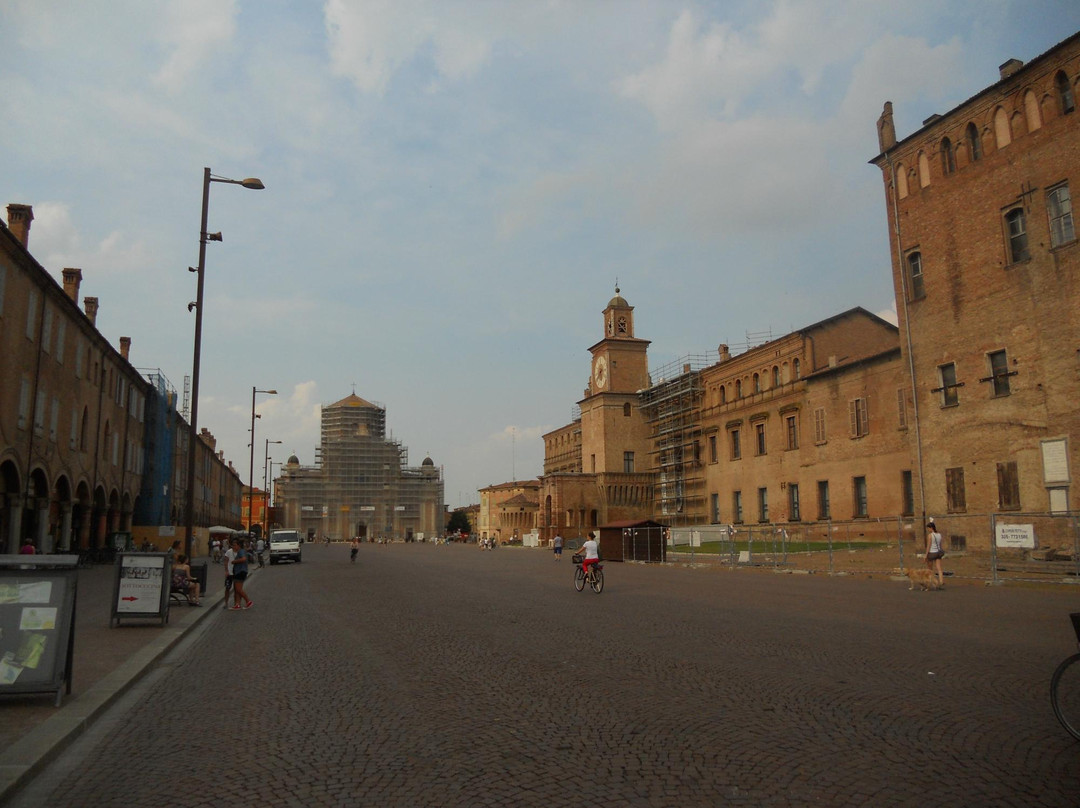 Piazza dei Martiri景点图片