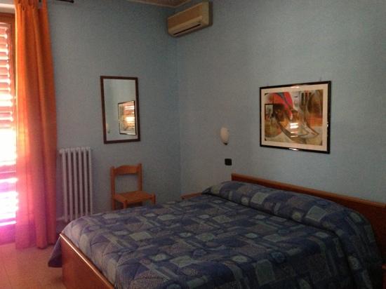 Hotel Mediterraneo-客卧