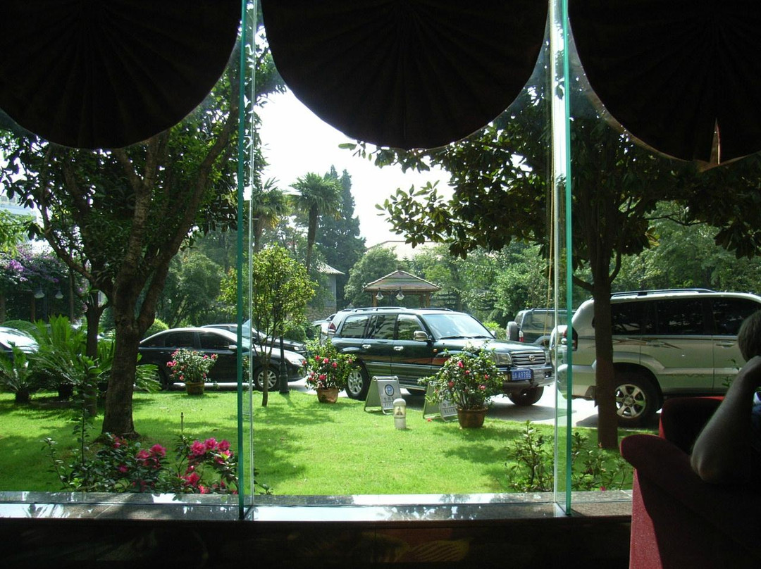 云南震庄迎宾馆主图