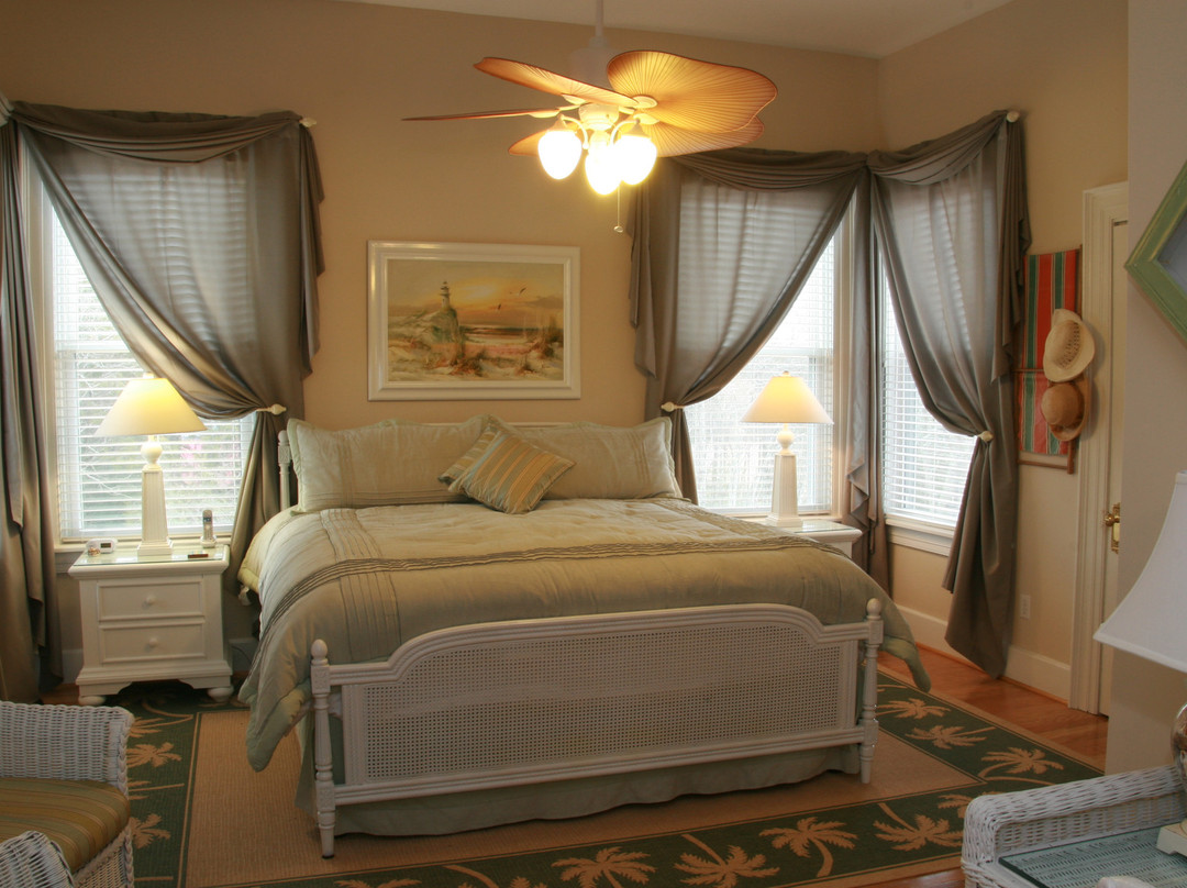 The Manor at Twin Oaks Bed and Breakfast主图