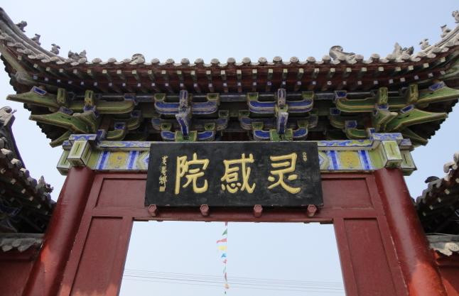 开封铁塔公园景点图片