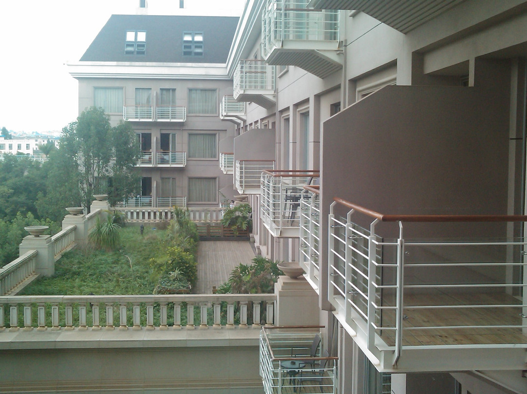 弥勒湖泉温泉酒店主图