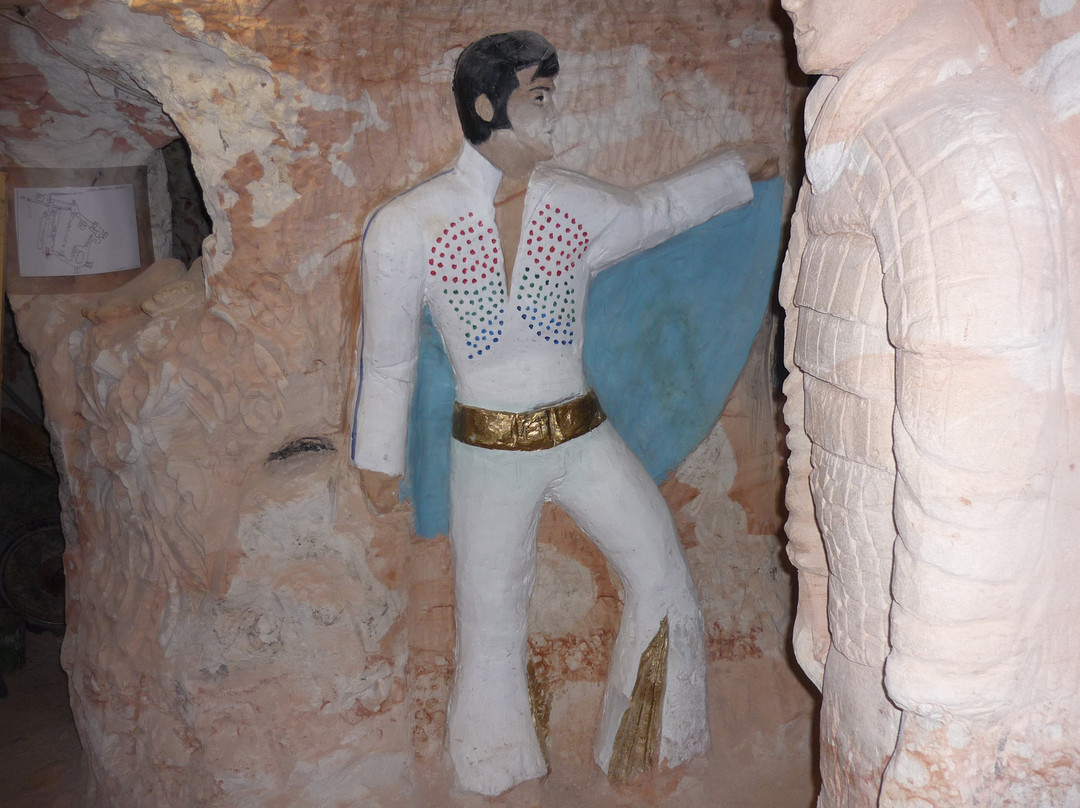 Chambers of The Black Hand-Lightning Ridge必去景点