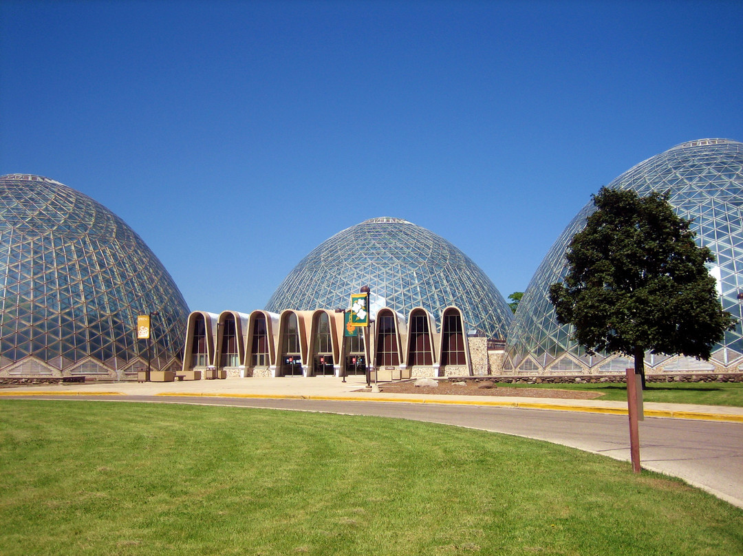 Mitchell Park Horticultural Conservatory (The Domes)-密尔沃基必去景点