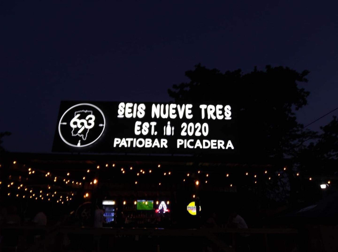 Seis-93 Patio Bar & Picadera