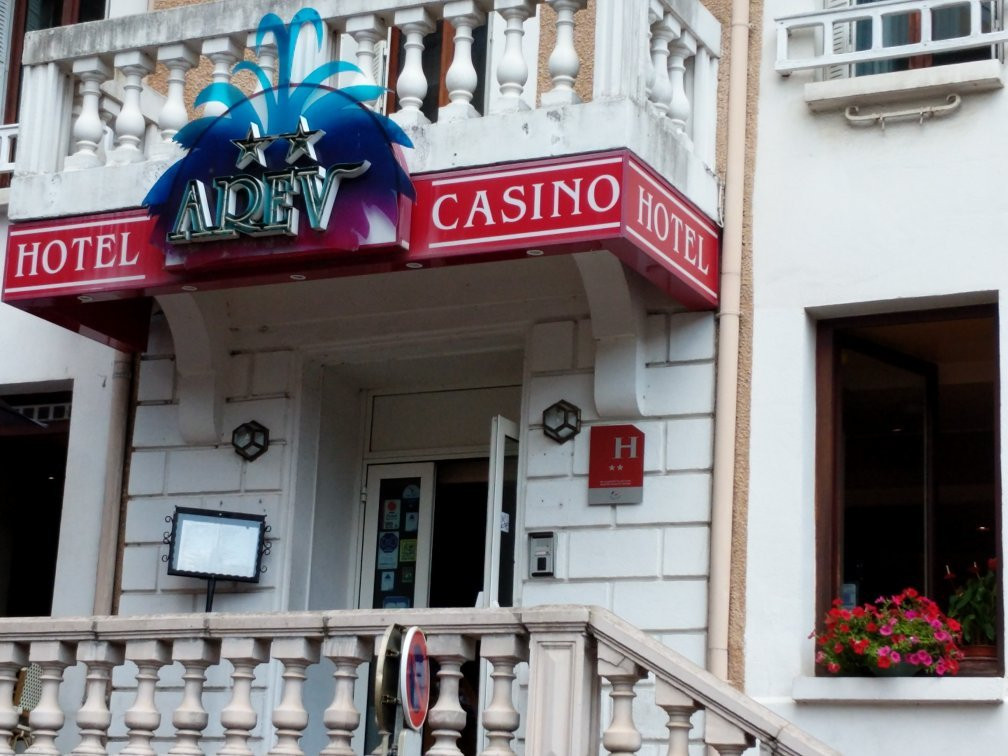 Arev Hotel