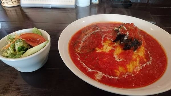 隣の洋食屋さんBRAVO PAPA
