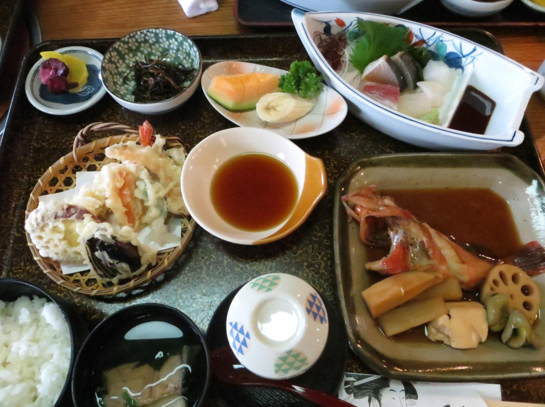 里庄町餐馆和美食-Live Fish Restaurant Uosen
