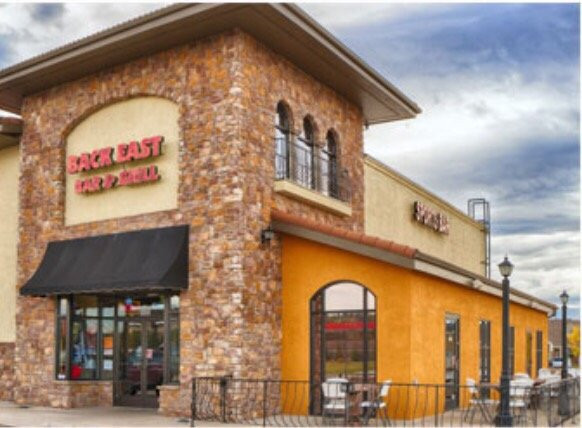 Monument餐馆和美食-Back East Bar and Grill