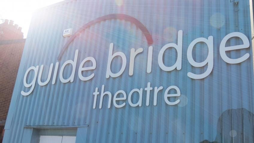 Guide Bridge Theatre景点图片